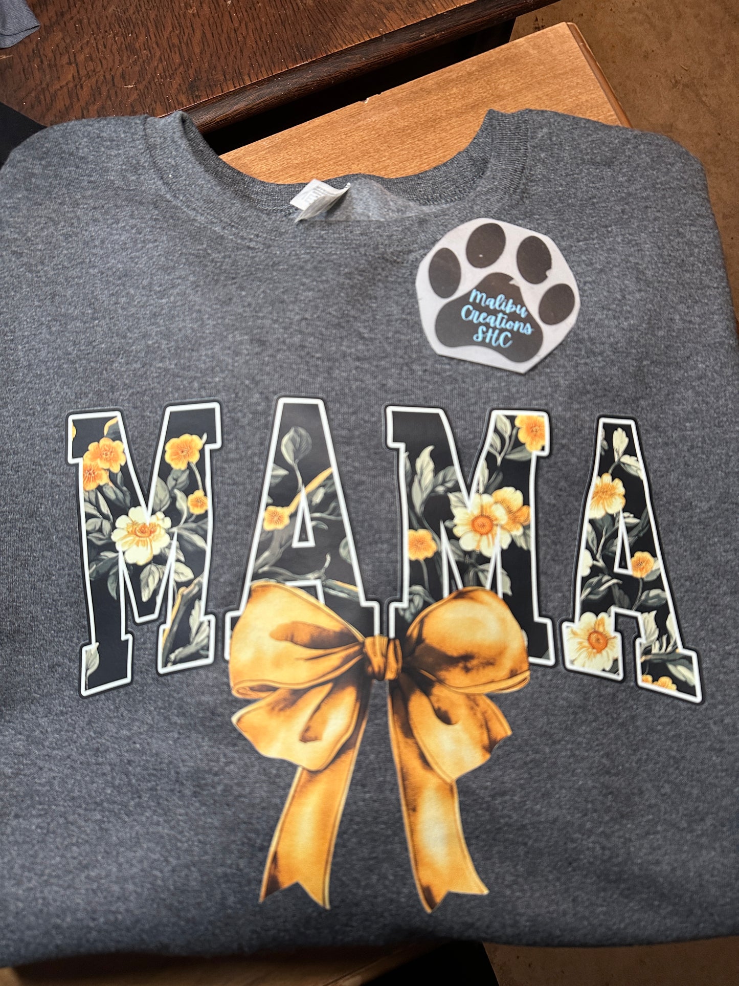 Mama Bow Crewneck