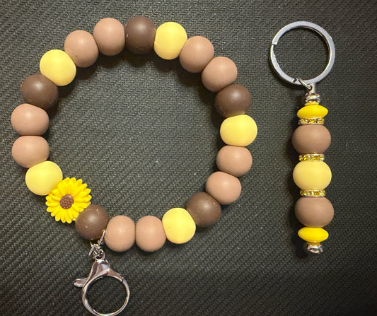 Sunflower Wristlet Set