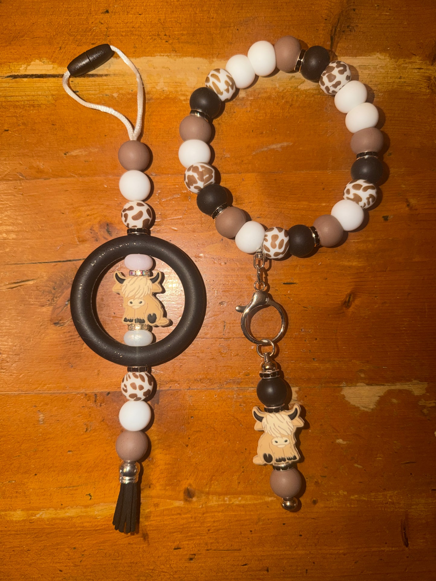 Highland Cow Beaded Set